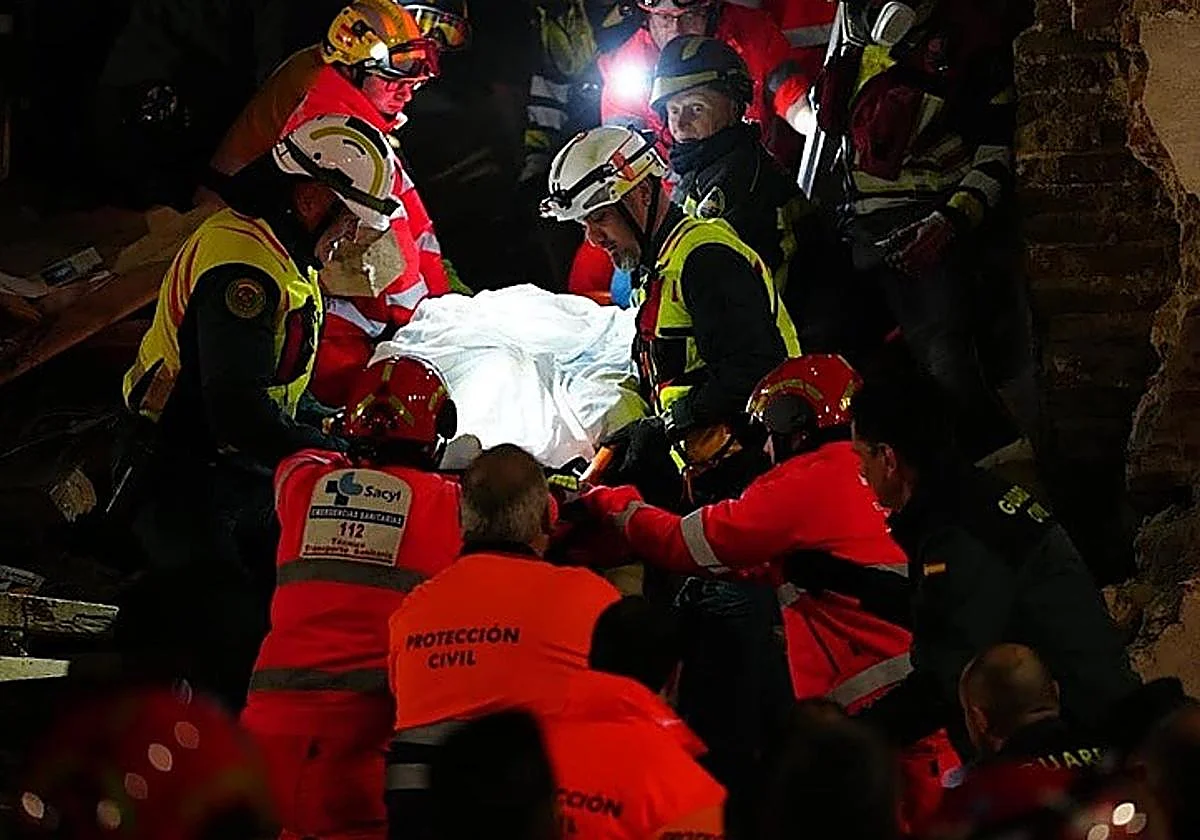 Muere una joven de 27 años en el derrumbe de un edificio en Valladolid