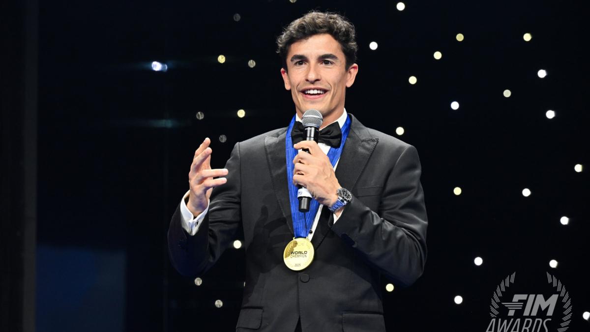 Alonso: "Mejorar una versión campeona es muy difícil... y Marc Márquez lo hizo"