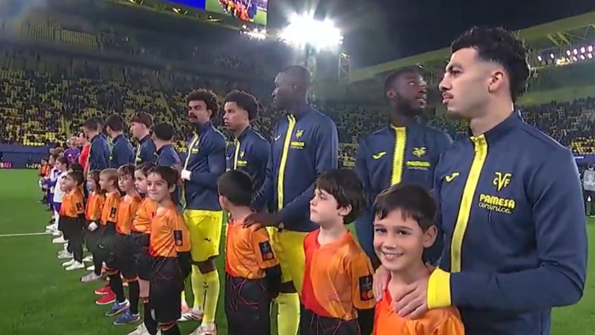 Antes del Villarreal-Copenhague sonó... ¡el himno de la Europa League!