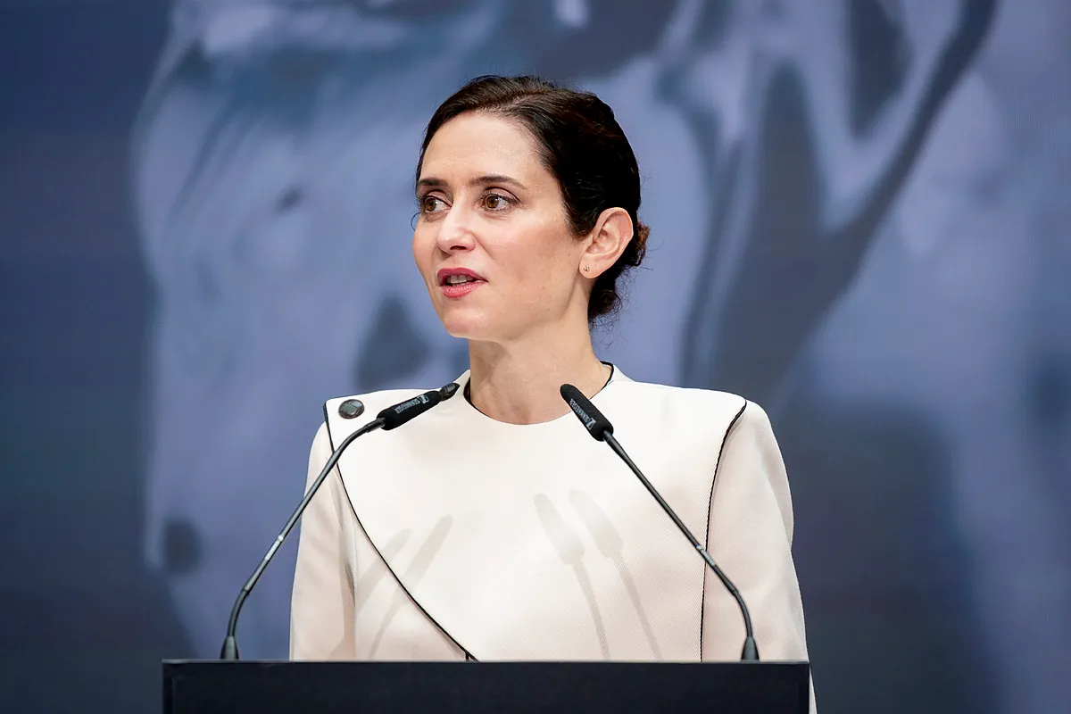 Ayuso anuncia una bonificación del 100% en el Impuesto de Transmisiones para la compraventa de obras de arte