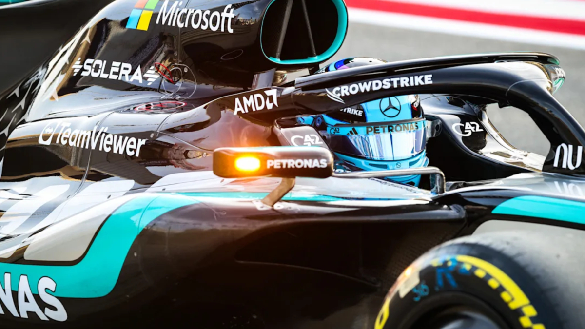 Todo sonríe a Mercedes: hasta su gasolina es legal