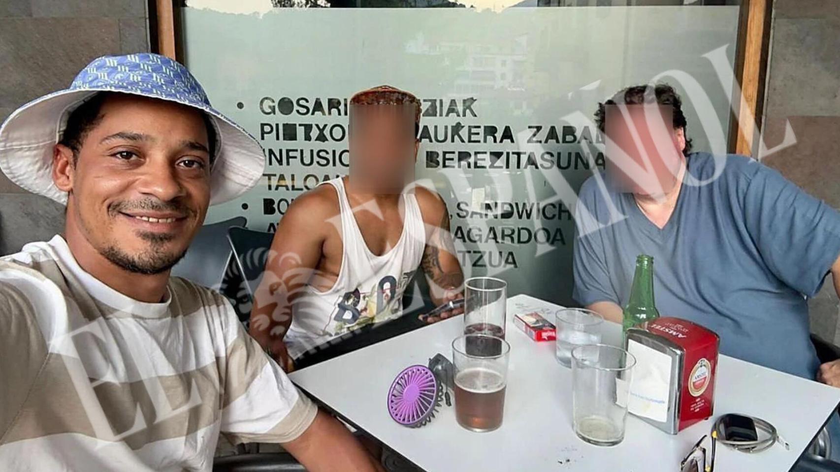 Al tolosarra Dalian lo mató su casero francés, lo descuartizó y guardó sus restos en el cuarto de baño y dentro de una cacerola