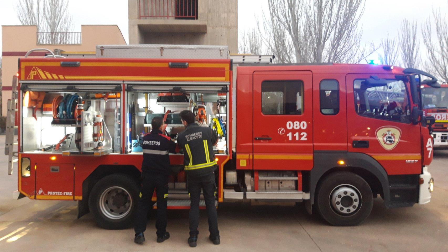 Un matrimonio de Albacete se lleva el susto de sus vidas al derrumbarse el tejado de su casa con ellos dentro