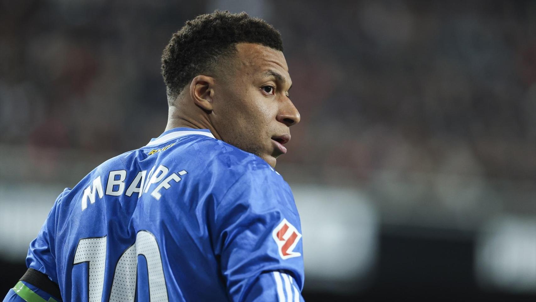 La cruz de Mbappé: cronología de sus dolores en la rodilla y la búsqueda de respuestas en una eminencia para llegar al City