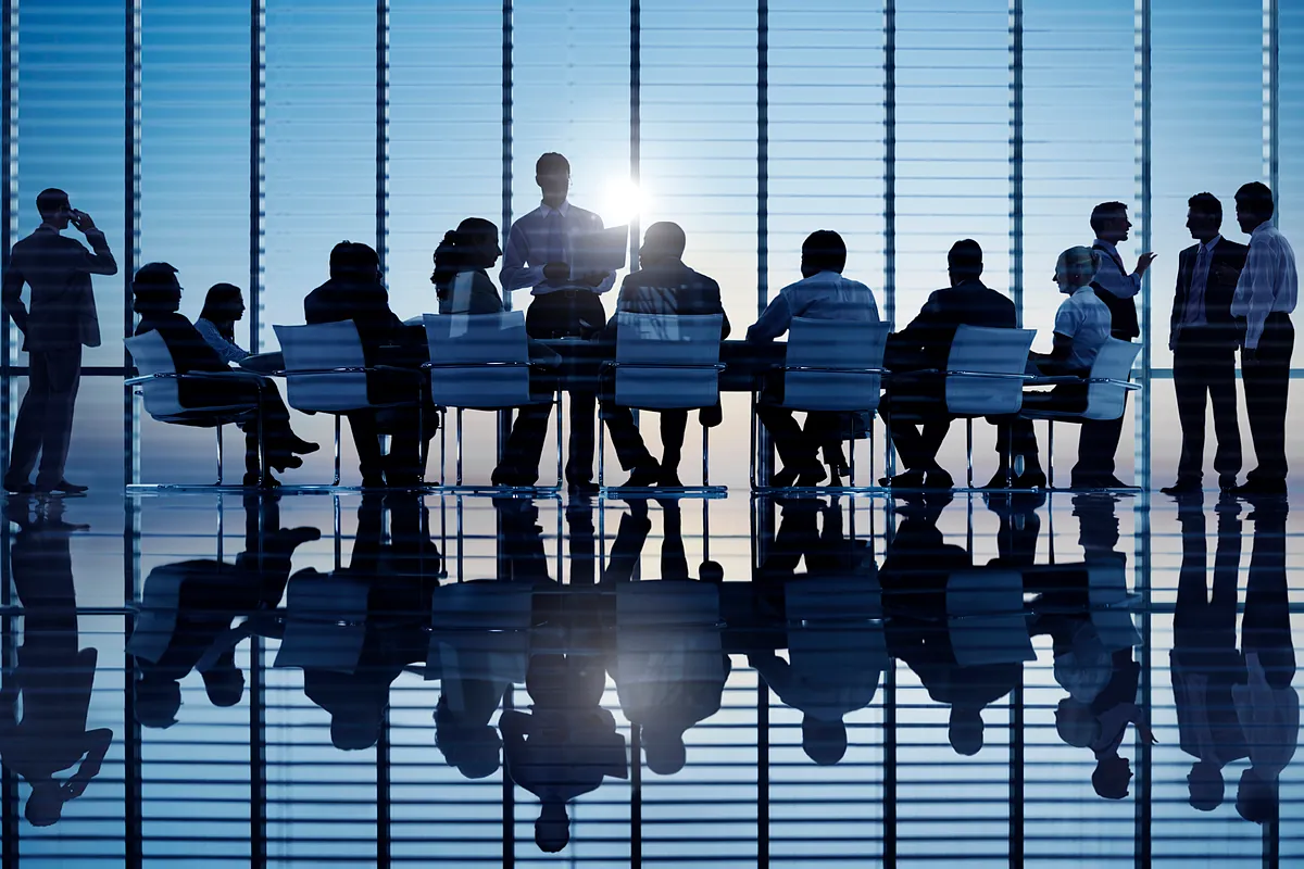 Los consejeros piden acelerar los cambios en el órgano de gobierno