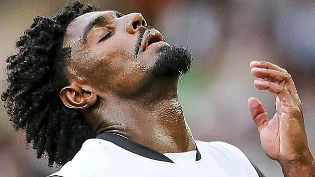 Thierry Rendall y su 'dos en uno' en Mestalla: cómo caer y levantarse de un punto de crisis en 90 minutos