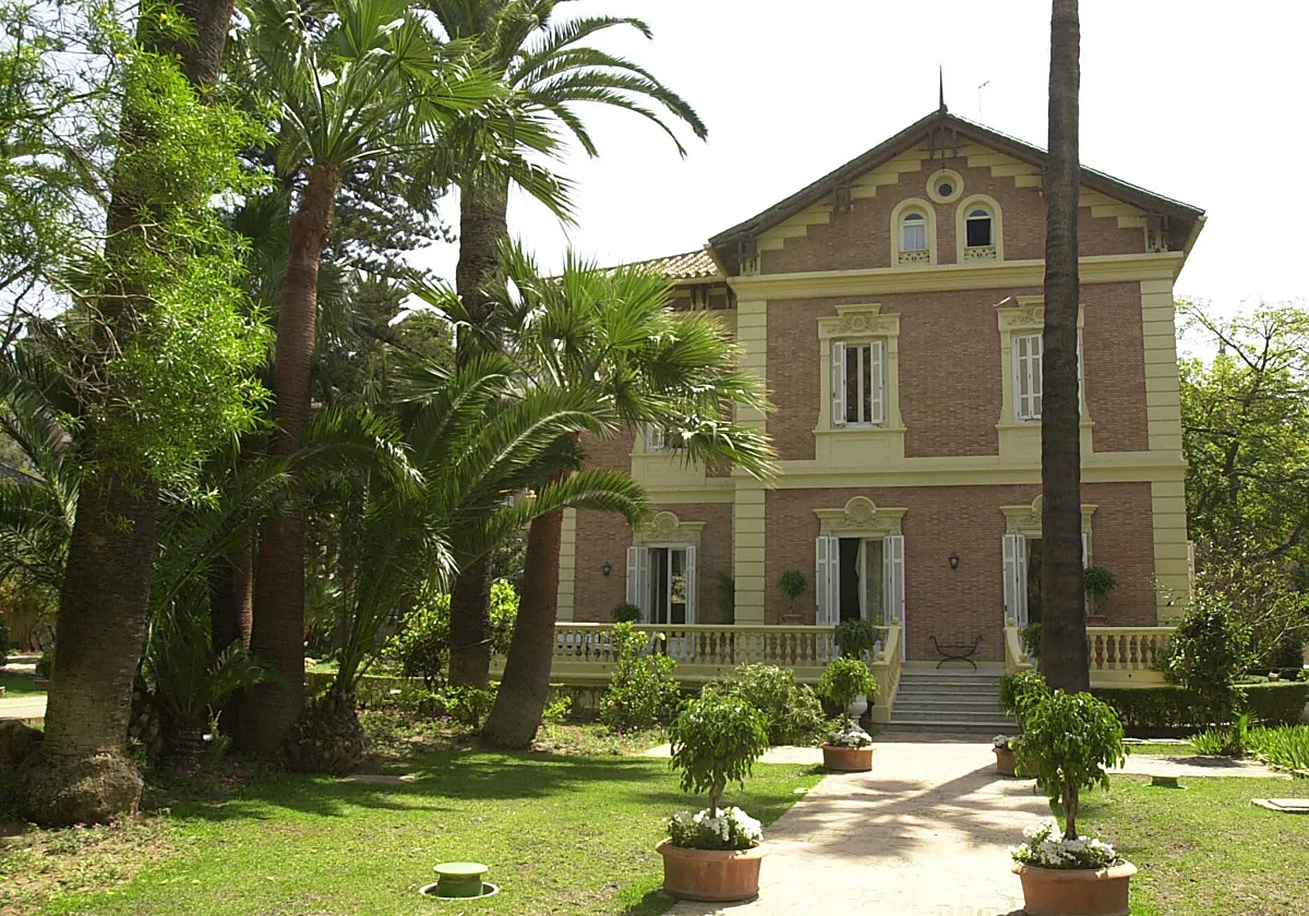 Historic Villa Rosalía renovation halted: private residence plans spark controversy in Malaga