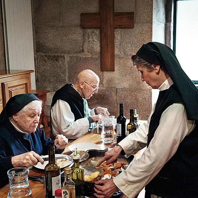 Clausura, de puertas a dentro: la vida íntima en monasterios y conventos