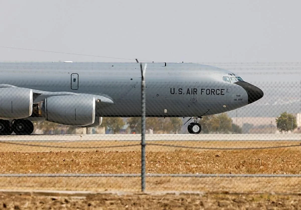 Bases in Andalucía at Rota and Morón at centre of row with USA