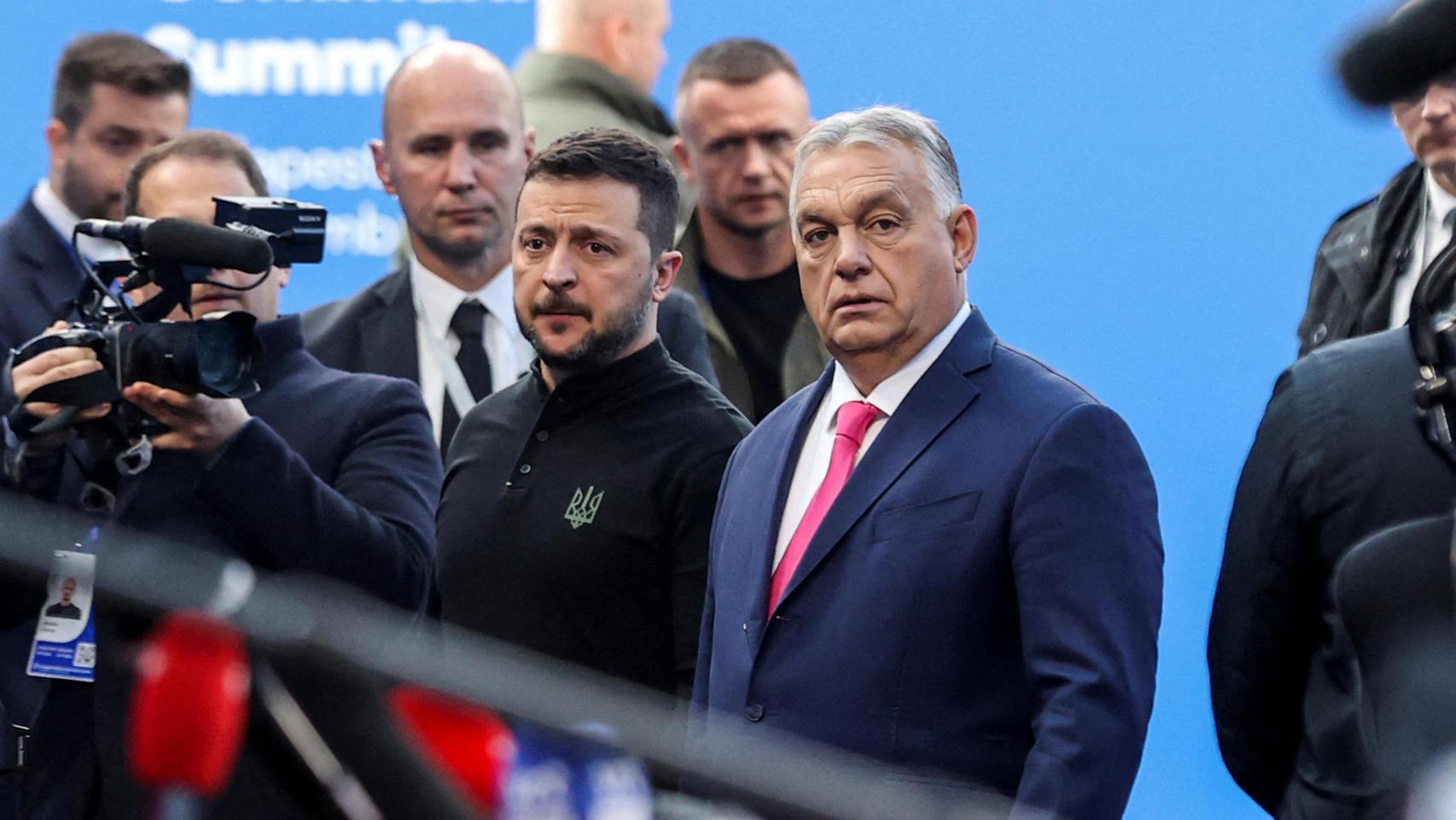 Zelenski amenaza con enviar a su Ejército a "hablar" con Orbán tras acusarle de "tomar como rehenes" a siete ucranianos