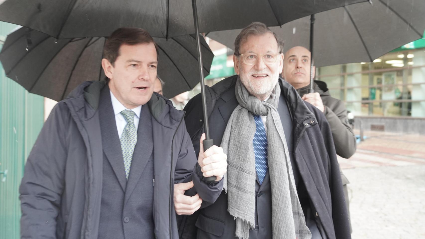 Rajoy carga contra Vox: "La alternativa a Frankenstein no puede ser otro extremista que ni come ni deja comer"