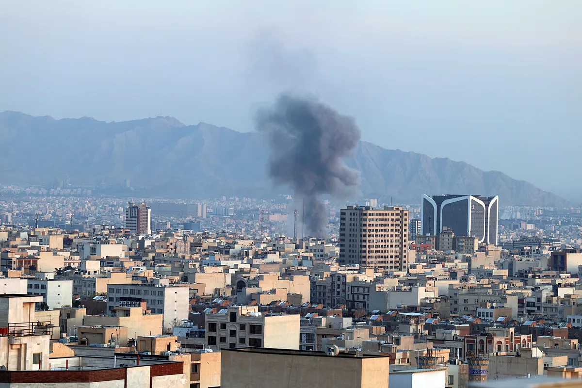 El petróleo enfila los 100 dólares por barril y los expertos apuntan hasta los 150 o 200 dólares