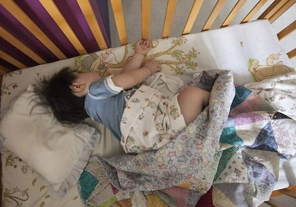 Expertos alertan de que cada vez más padres dan a sus hijos melatonina sin supervisión médica