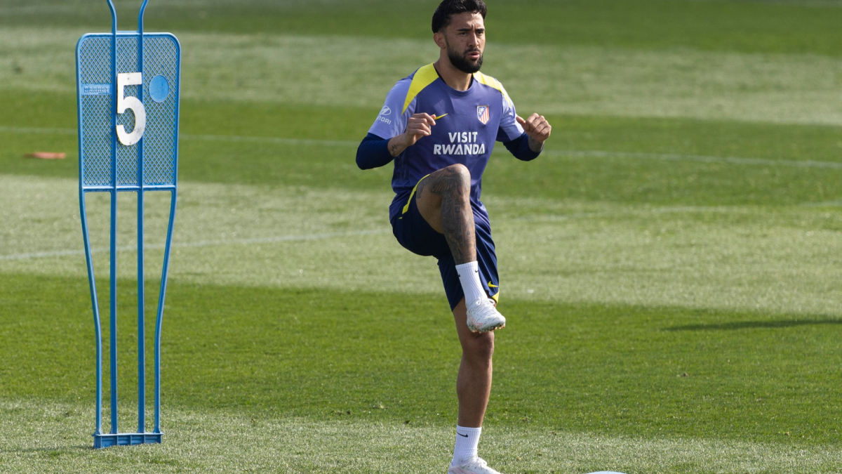 Nico Gonzalez abre una vía en el lateral