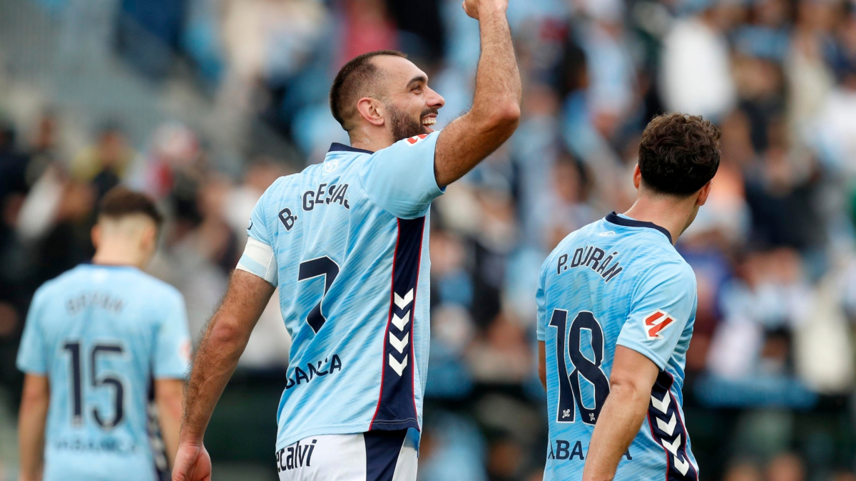 Borja Iglesias: “El partido ante el Madrid nos tiene que reforzar”