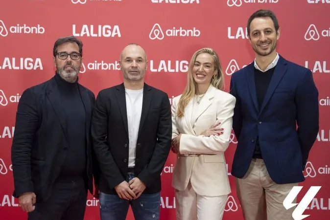 El fútbol como palanca de dinamización local: objetivo común de LaLiga y Airbnb