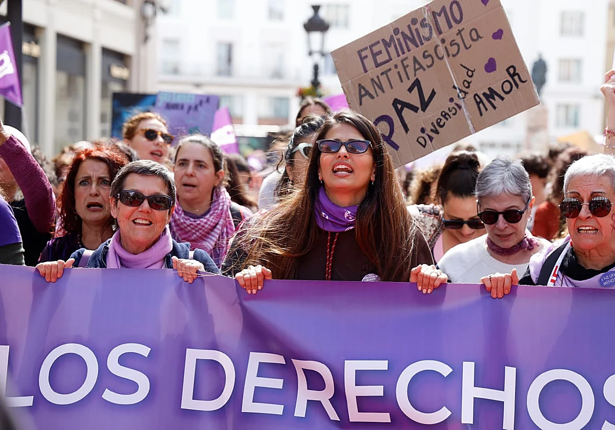 Sara Sálamo se suma a la manifestación del 8M en Málaga