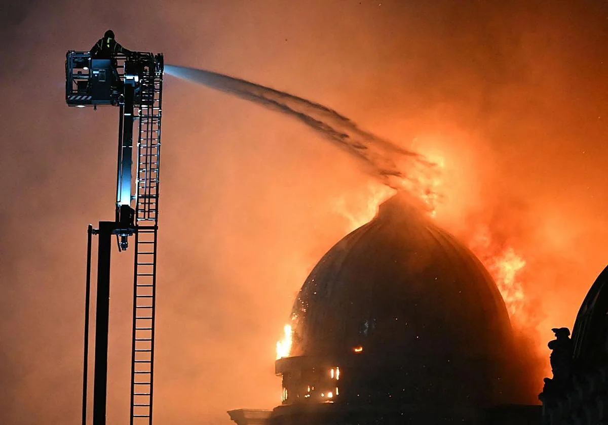 La estación central de Glasgow se derrumba tras un voraz incendio