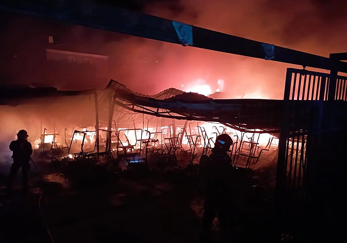 Marbella golf club fire destroys hundreds of buggies