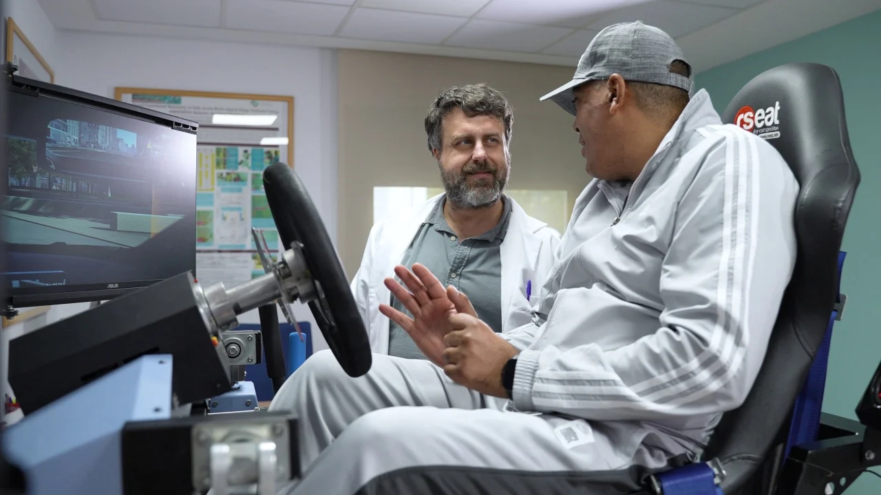 Volver a conducir tras un ictus ya no suena imposible: el simulador de Hyundai que marca el camino