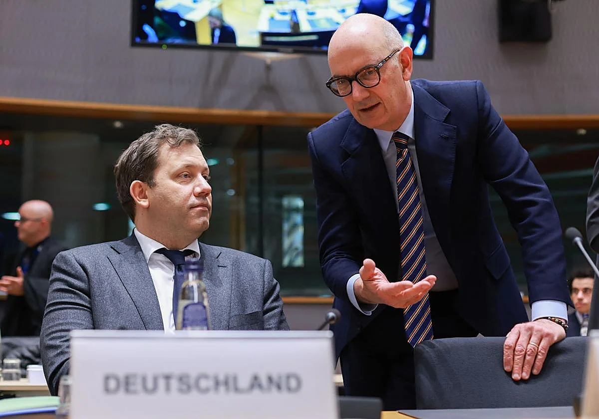 Francia asegura que el G7 aún no recurrirá a la liberación de sus reservas conjuntas de petróleo