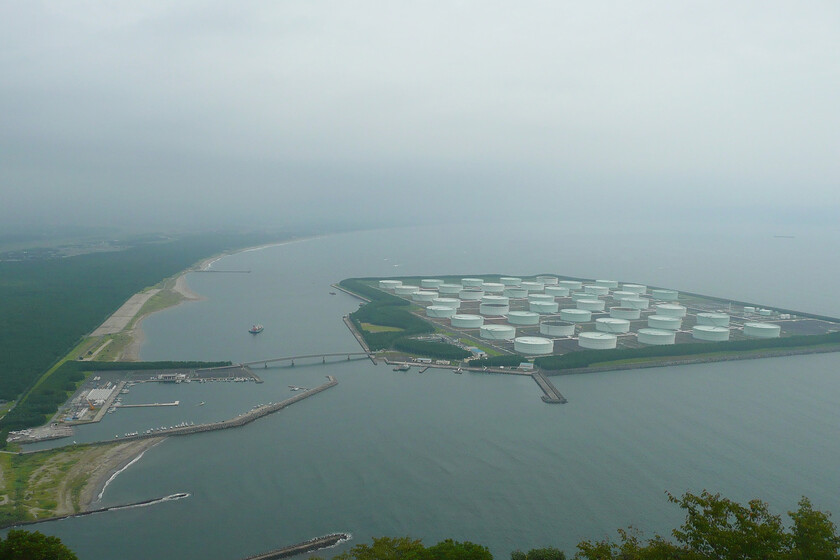 Japón tiene un as bajo la manga contra la mayor crisis petrolera en 50 años: un laberinto de reservas que ni el G7 domina