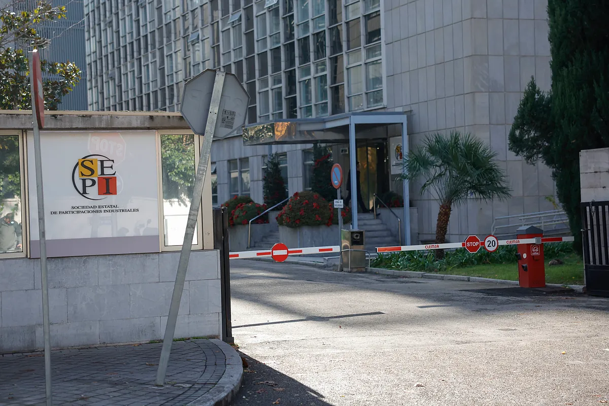 Detienen al presidente y CEO de Plus Ultra y registran la SEPI y otras empresas en el 'caso Leire'