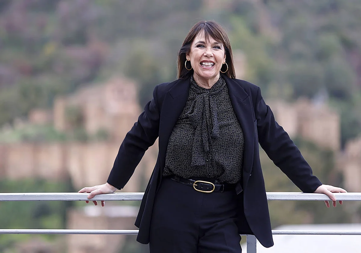 Mabel Lozano debuta en la novela: «OnlyFans blanquea la prostutición»