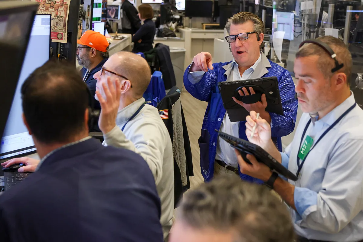 El sector sorpresa que más sube en Bolsa con la guerra de Irán y bate a las petroleras