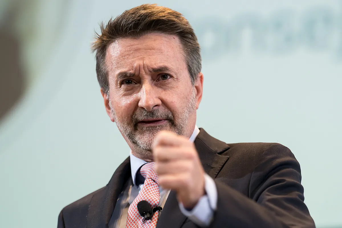 Repsol ajusta inversiones para dar 7.100 millones a los accionistas