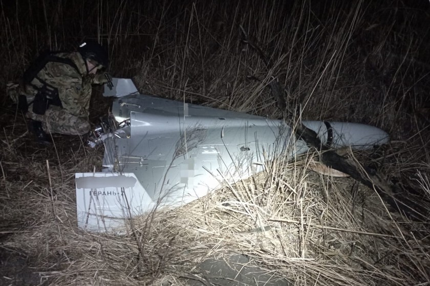 Reino Unido ha abierto el dron kamikaze que explotó en la base europea. La sorpresa es mayúscula: no es de Irán, es "made in Rusia"