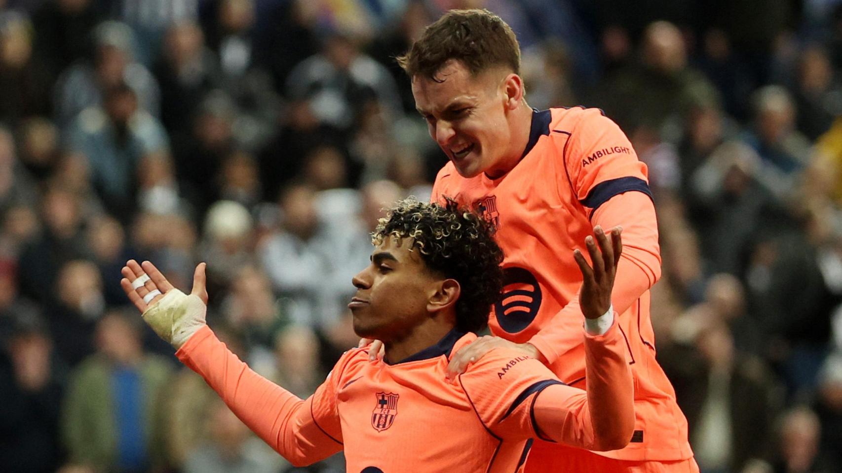 El Barça salva los muebles ante el Newcastle con un penalti en el último minuto y se jugará el pase a cuartos en el Camp Nou