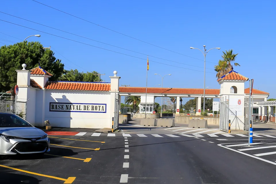 Defensa lanza inversiones en puertos por 2.000 millones