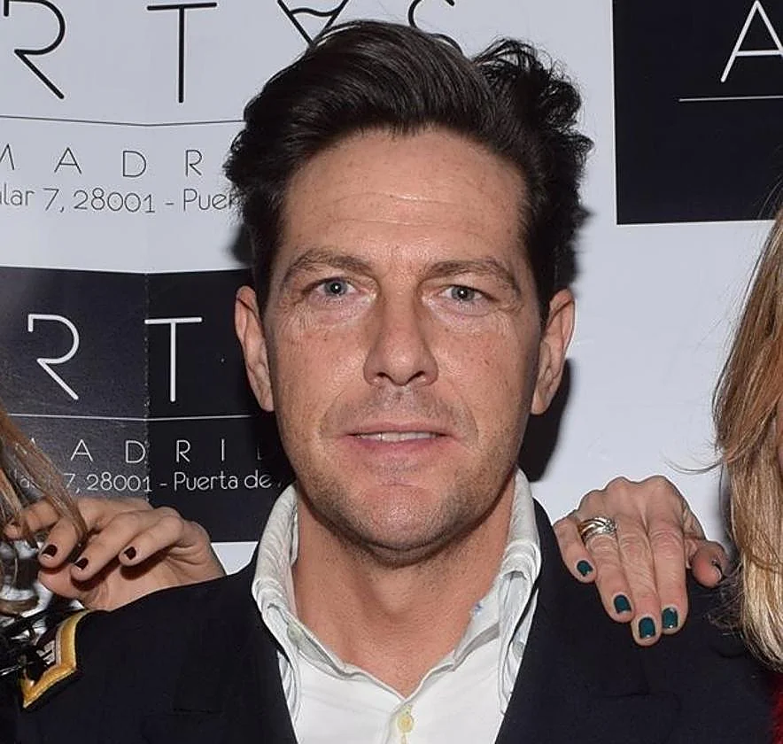 Óscar Lozano reaparece y habla de las mujeres que marcaron su vida en los 2000