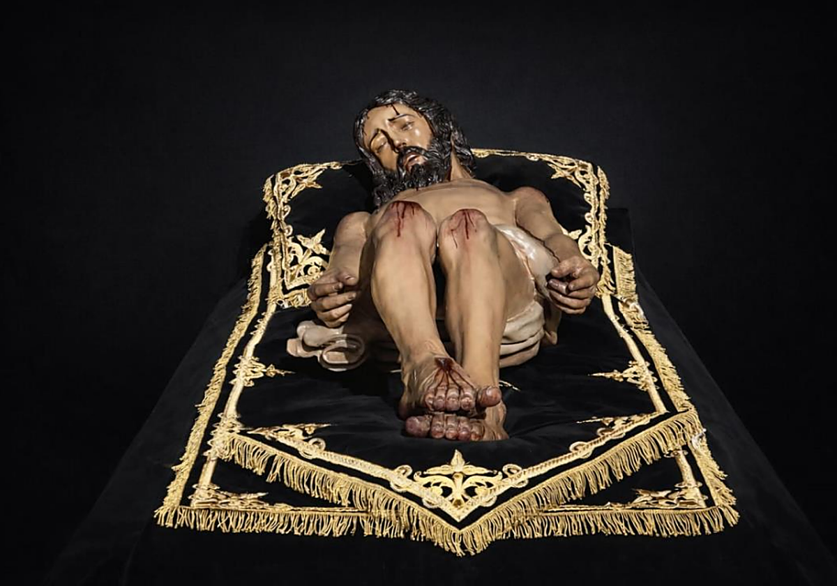 Historic restoration of the 'Recumbent Christ' in Sierra de Yeguas recovers original 1941 polychromy