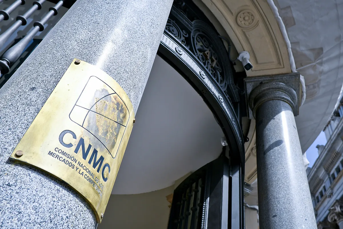 La CNMC estudia la libertad total de las 'telecos' en 2026