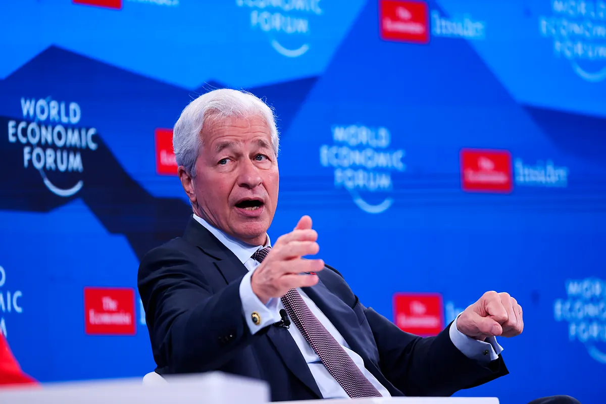 JPMorgan devalúa las carteras de grupos de crédito privado