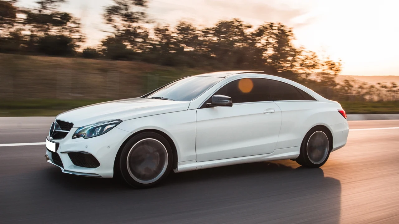 Por qué algunos neumáticos suenan más: lo que marca la diferencia (y no es solo el dibujo)