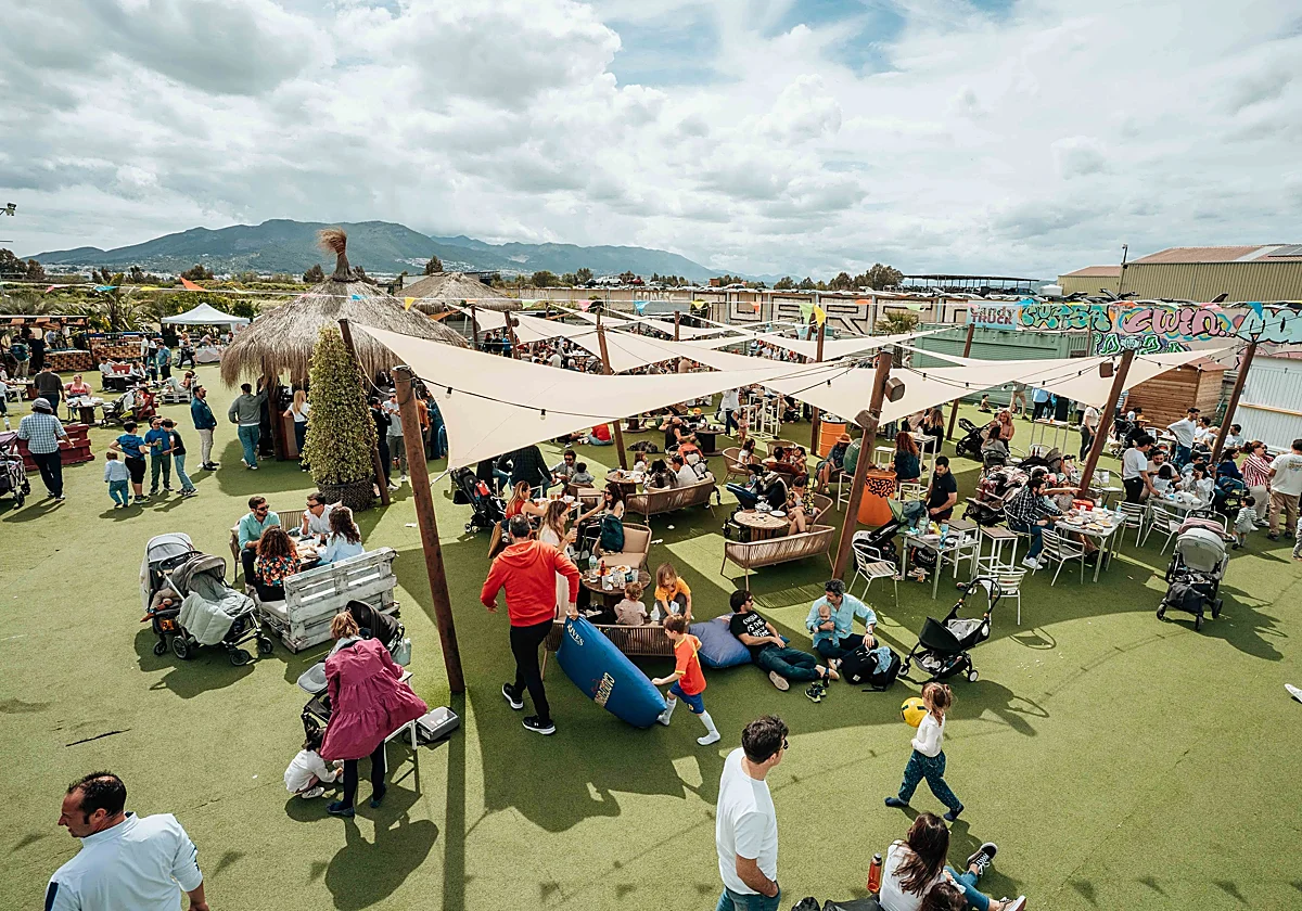 De los puestos de artesanía a los castillos hinchables: el City Market quiere consolidarse como el gran evento familiar
