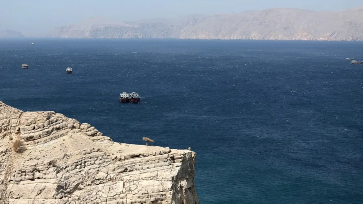 Almirante de flota: "El estrecho de Ormuz es el arma de disuasión masiva de Irán"