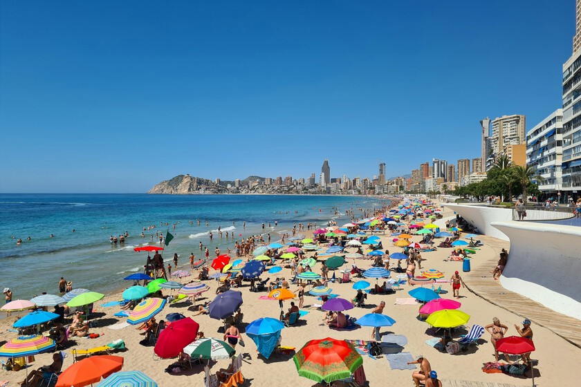 La guerra de Irán amenaza con tener un efecto rebote inesperado en España: un verano con todavía más turistas