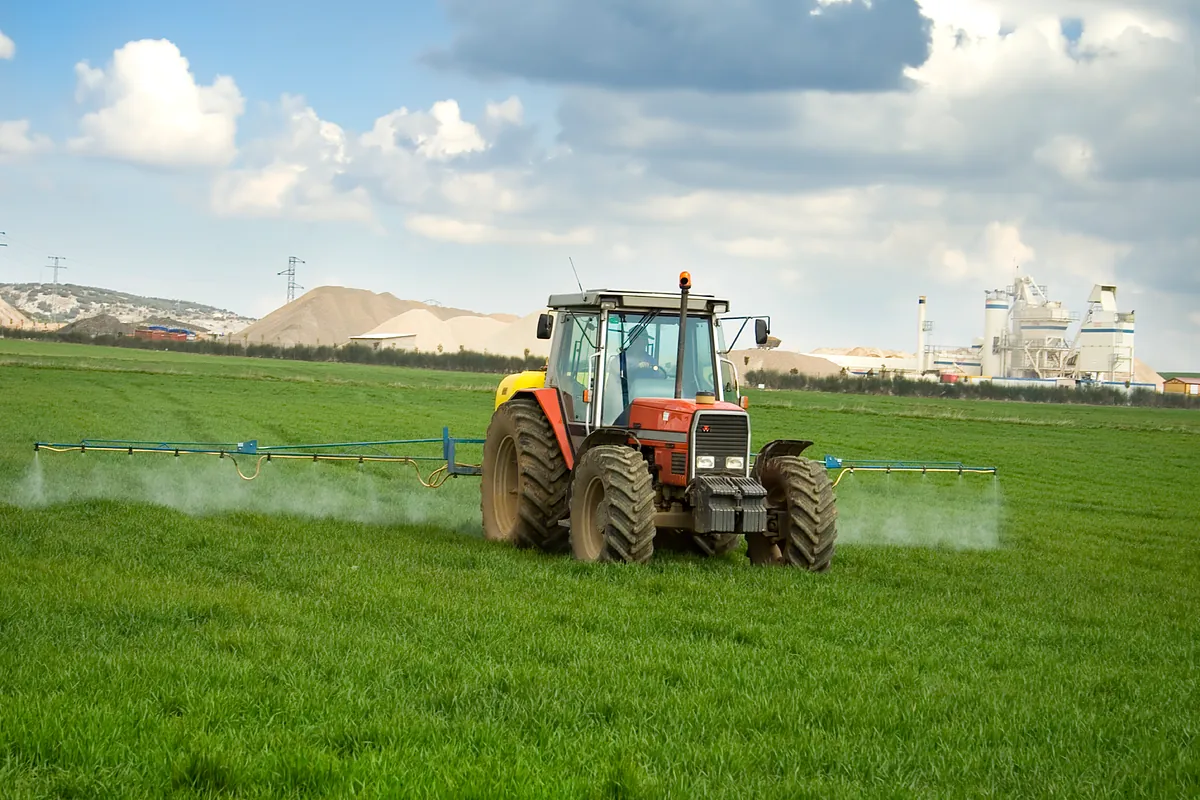 Alarma en el campo español: el gasóleo agrícola y los fertilizantes se disparan por la guerra