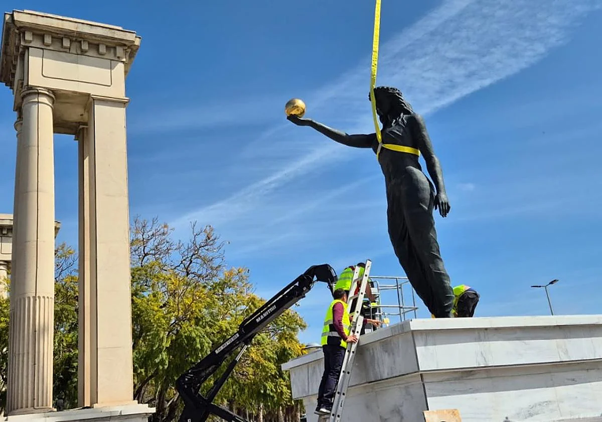 City's controversial new sculptures take up residence at port gates