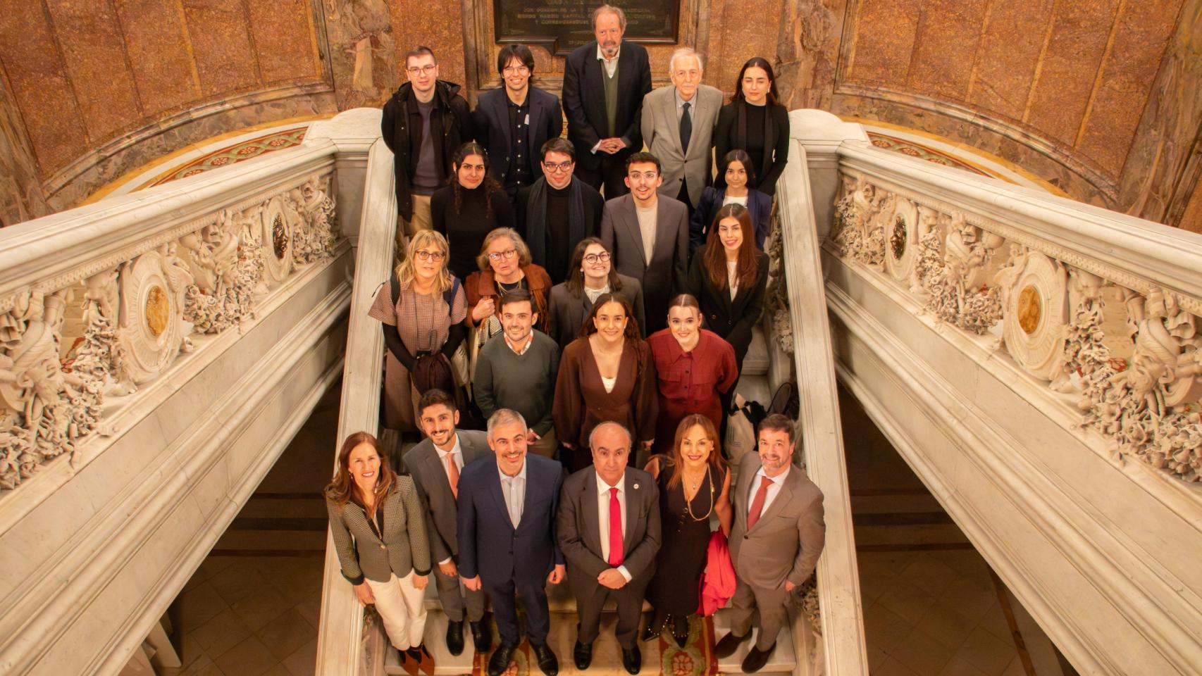 Doce jóvenes de España y Portugal lanzan un manifiesto en defensa de la democracia y la convivencia