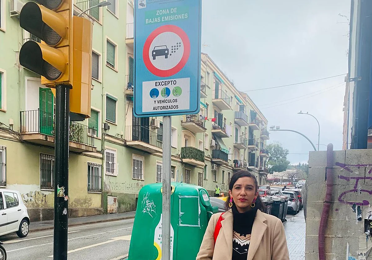 Con Málaga critica que las Bajas Emisiones lleguen sin parkings disuasorios y pide reinvertir las multas en movilidad