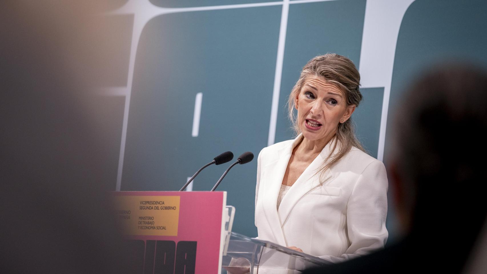 Yolanda Díaz carga contra Garamendi por su propuesta de subida del SMI: "Antepone su reelección en CEOE a su país"