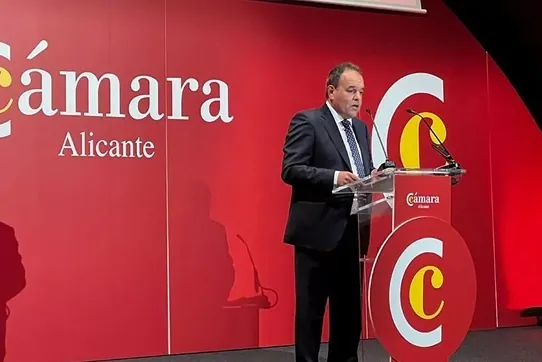 Detenido el presidente de la Cámara de Alicante, Carlos Baño, por presunta corrupción
