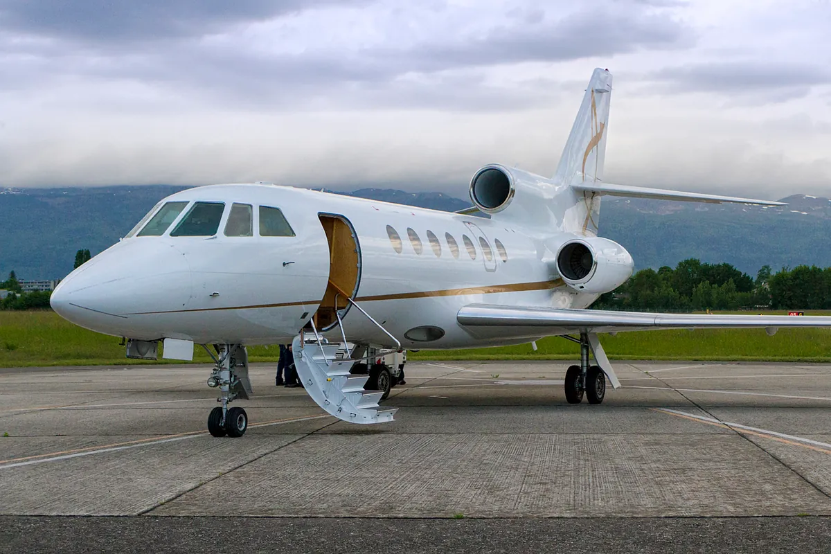 Los viajeros atrapados recurren a vuelos privados para regresar a Europa