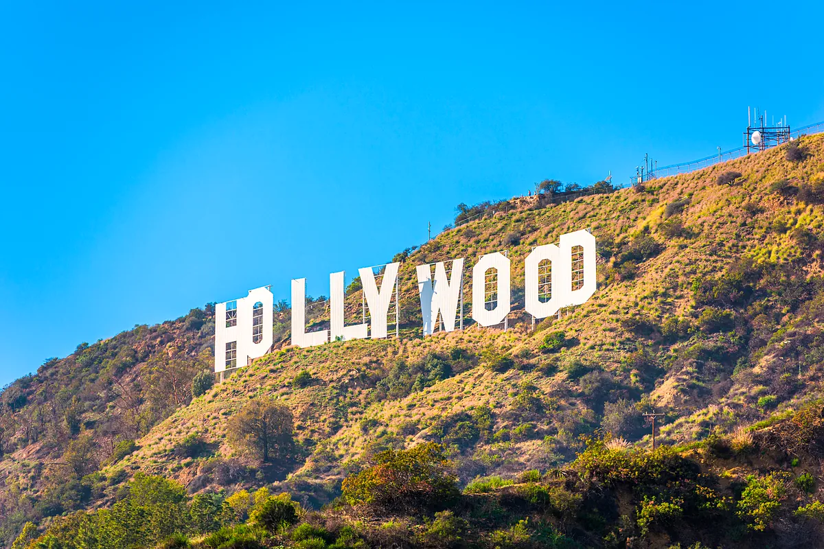 'Hollywood está conmocionado': La venta de Warner Bros. se cierne sobre la industria del cine