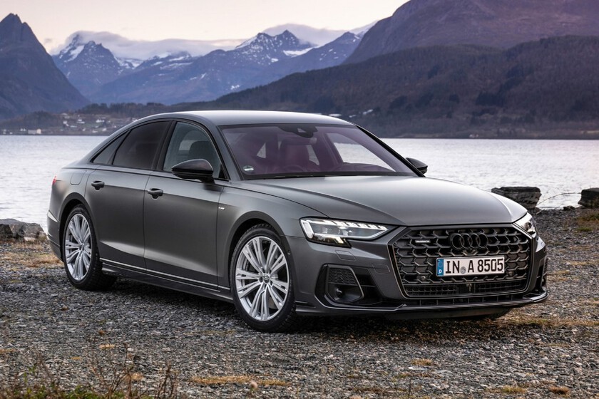 El Audi A8 ha entrado en crisis existencial: 30 años después se marcha sin hacer ruido y eso es lo peor de todo